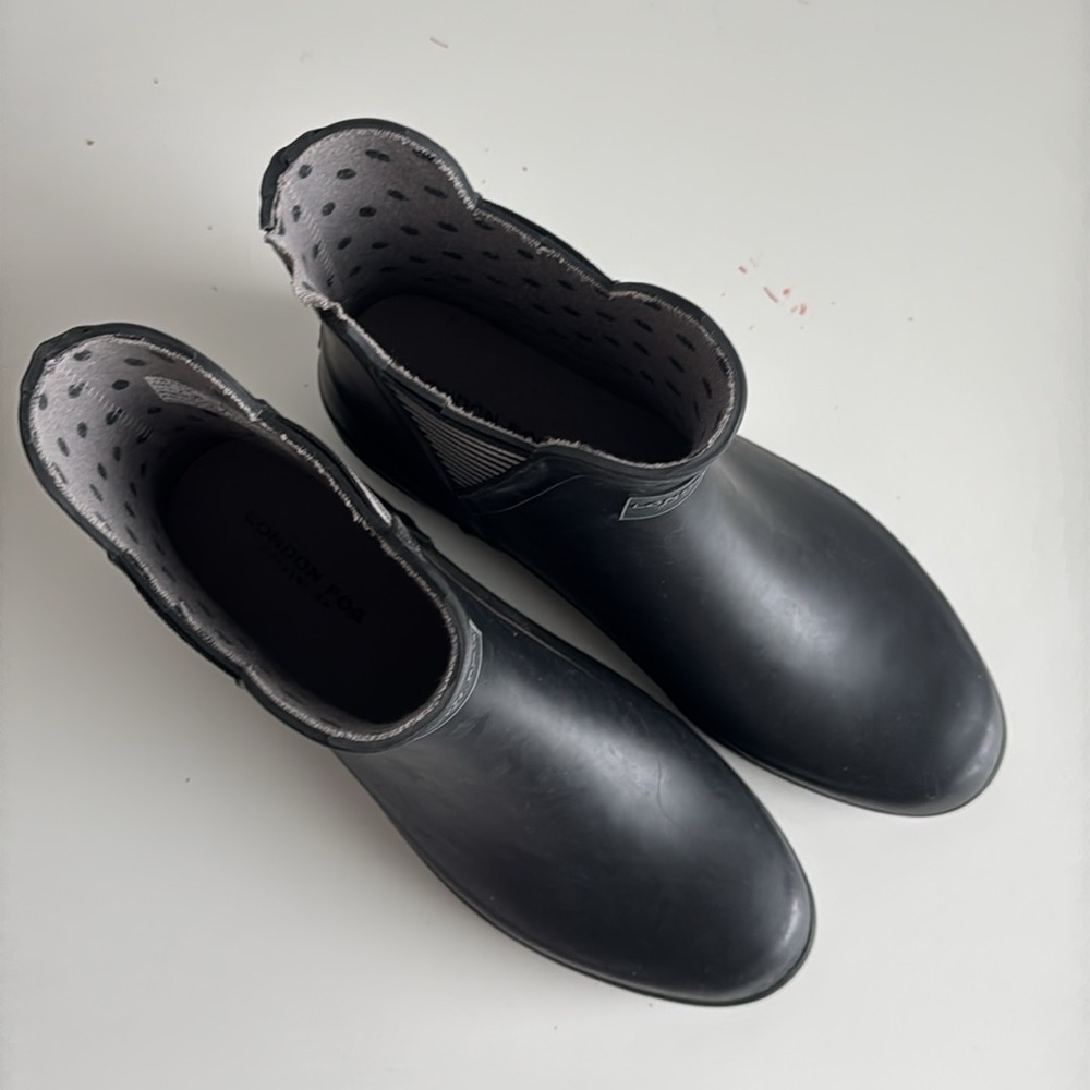 London Fog Rain Boots in Black Size 7M - Picture 3 of 7